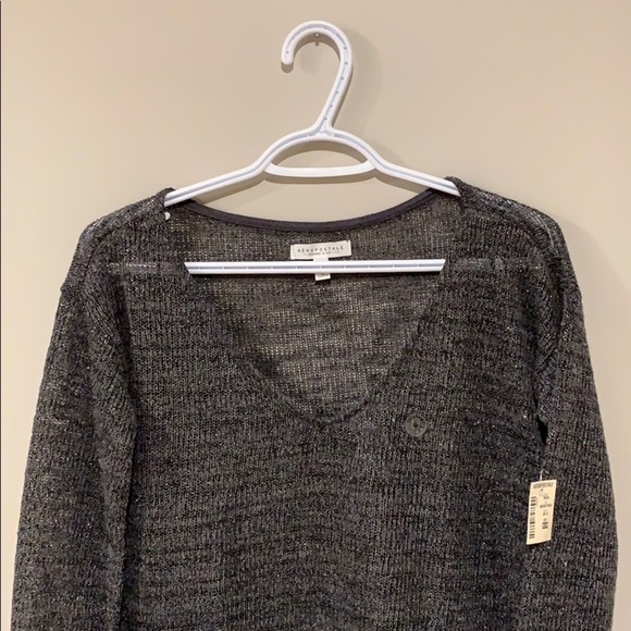 🆕 Aeropostale Grey Sweater - Women’s Size Medium - Picture 3 of 6